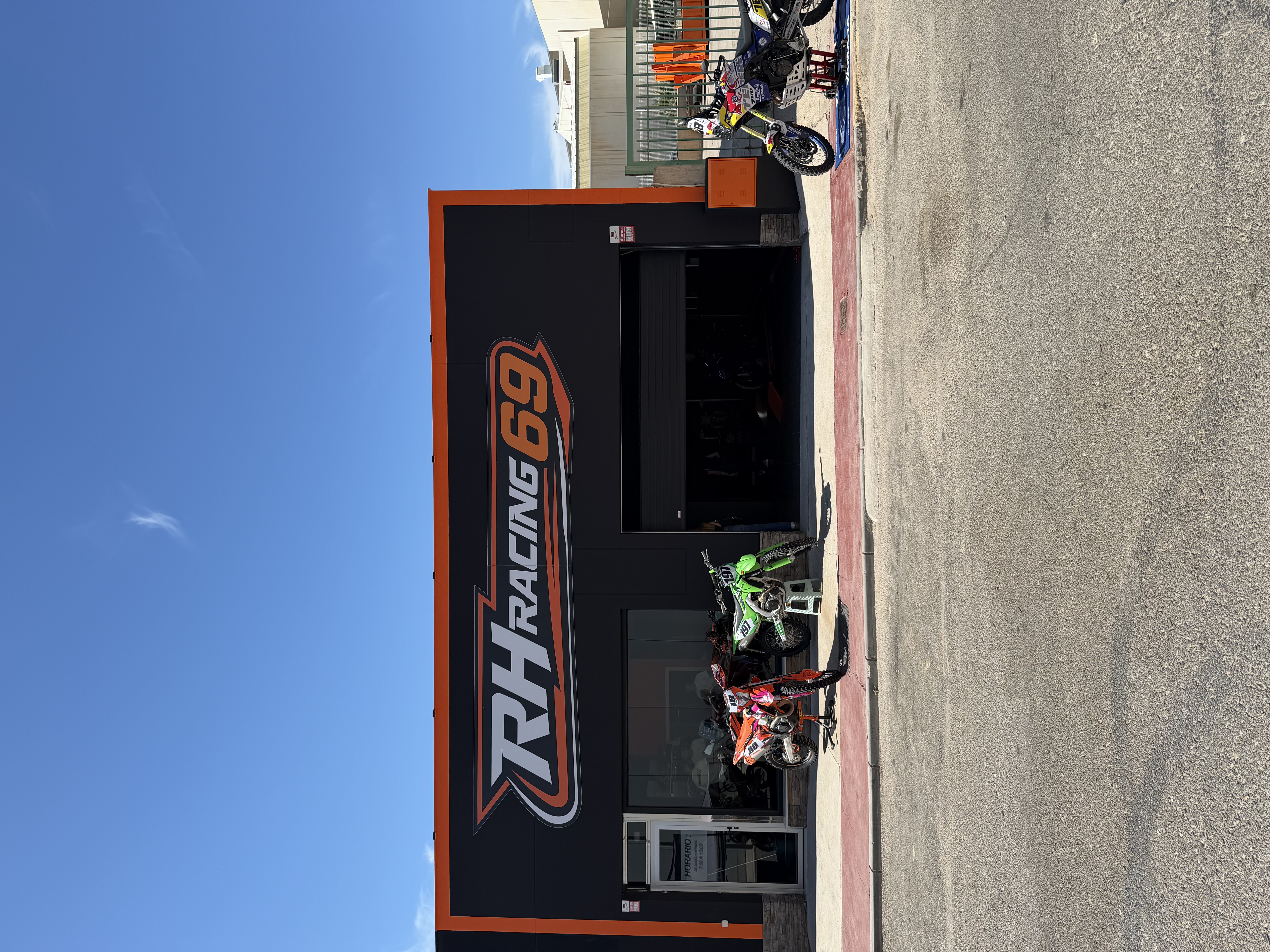 RH Racing 69 - Foto 1